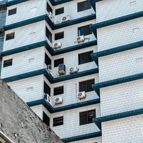 Монтаж на климатици във Варна на жилищна сграда