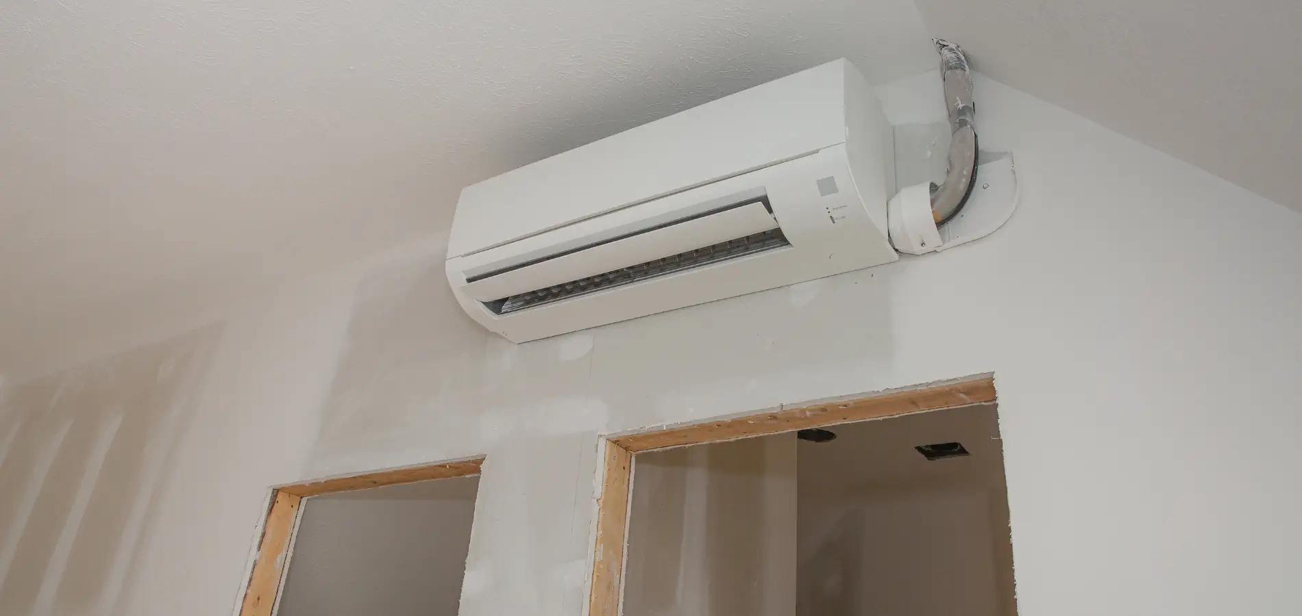 Монтаж на сплит система в апартамент